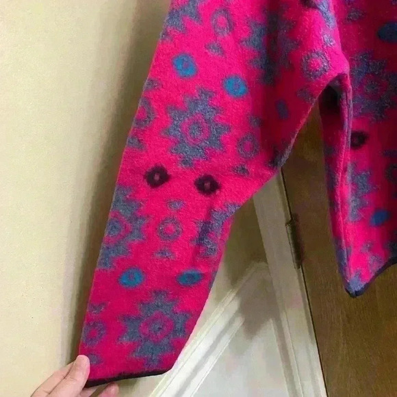 Vtg 80s David Wayne Neon Pink Aztec Southwest Print Cropped Fleece Cardigan Sz L - Picture 8 of 9